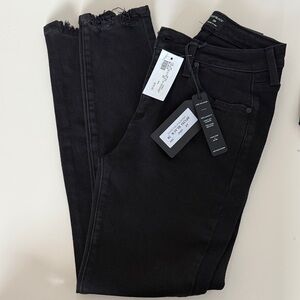 Just Black Women's Distressed Skinny Jeans